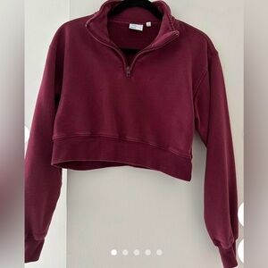 ARITZIA COZY FLEECE PERFECT ¼ Zip sweatshirt
Color spiced burgundy